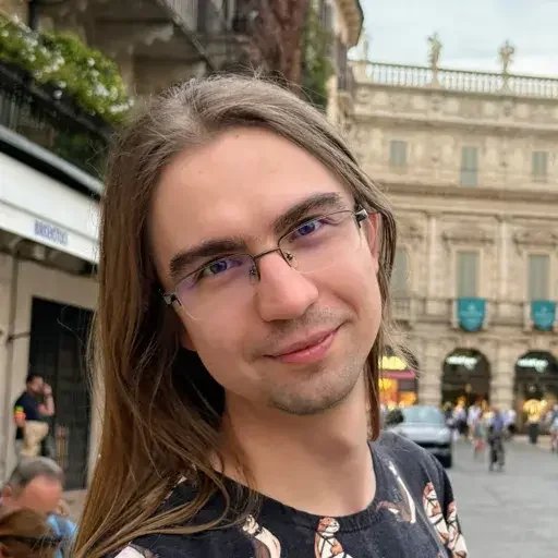 Аватар Владимир Аксенов