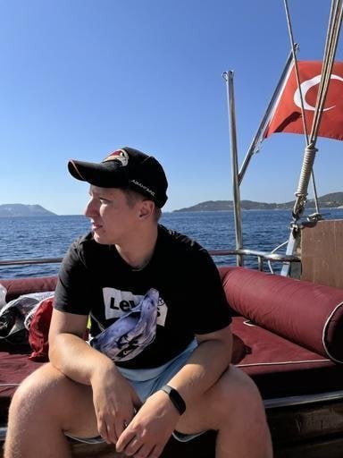 Аватар RESHETOV EGOR