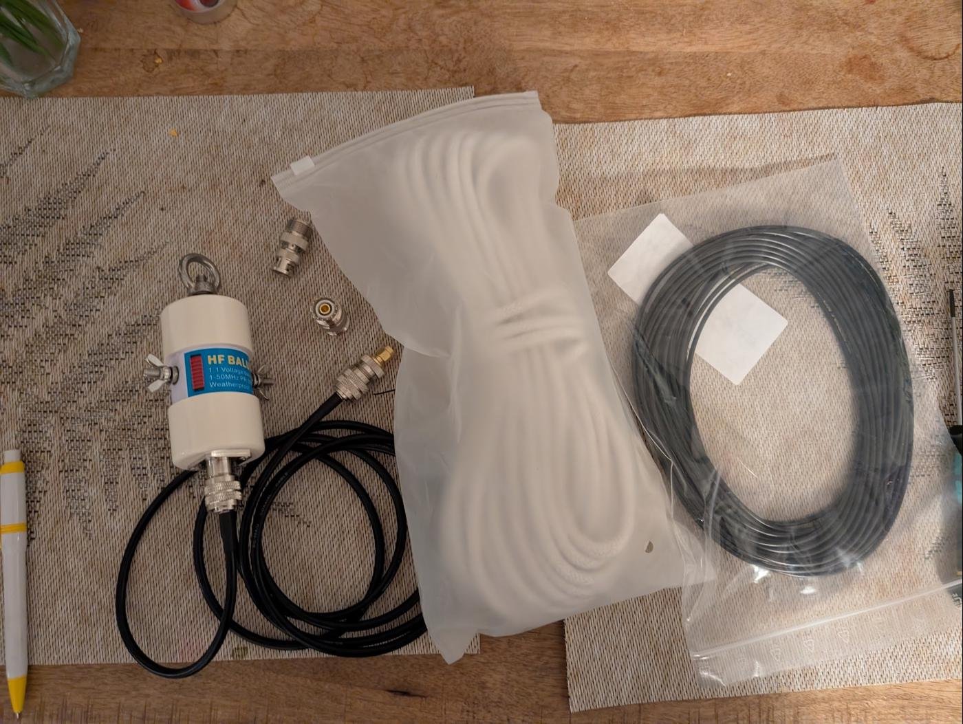 Сварка, болгарка, то есть балун (это нужно, объяснять долго, 30 баксов на амазоне), провод для подключения, веревка закрепиться, провод медный 1-1.5 мм для полотна антенны (метров 10).