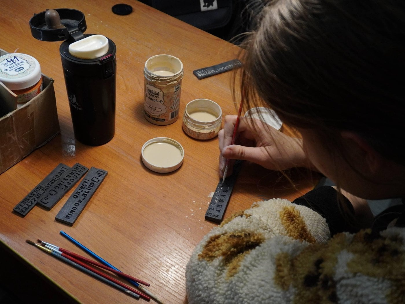 А еще, керамика на стенах - это буквально про оставить что-то, что куда долговечнее, чем вы. Если, конечно, это не снесут другие вандалы и коммунальщики :) 