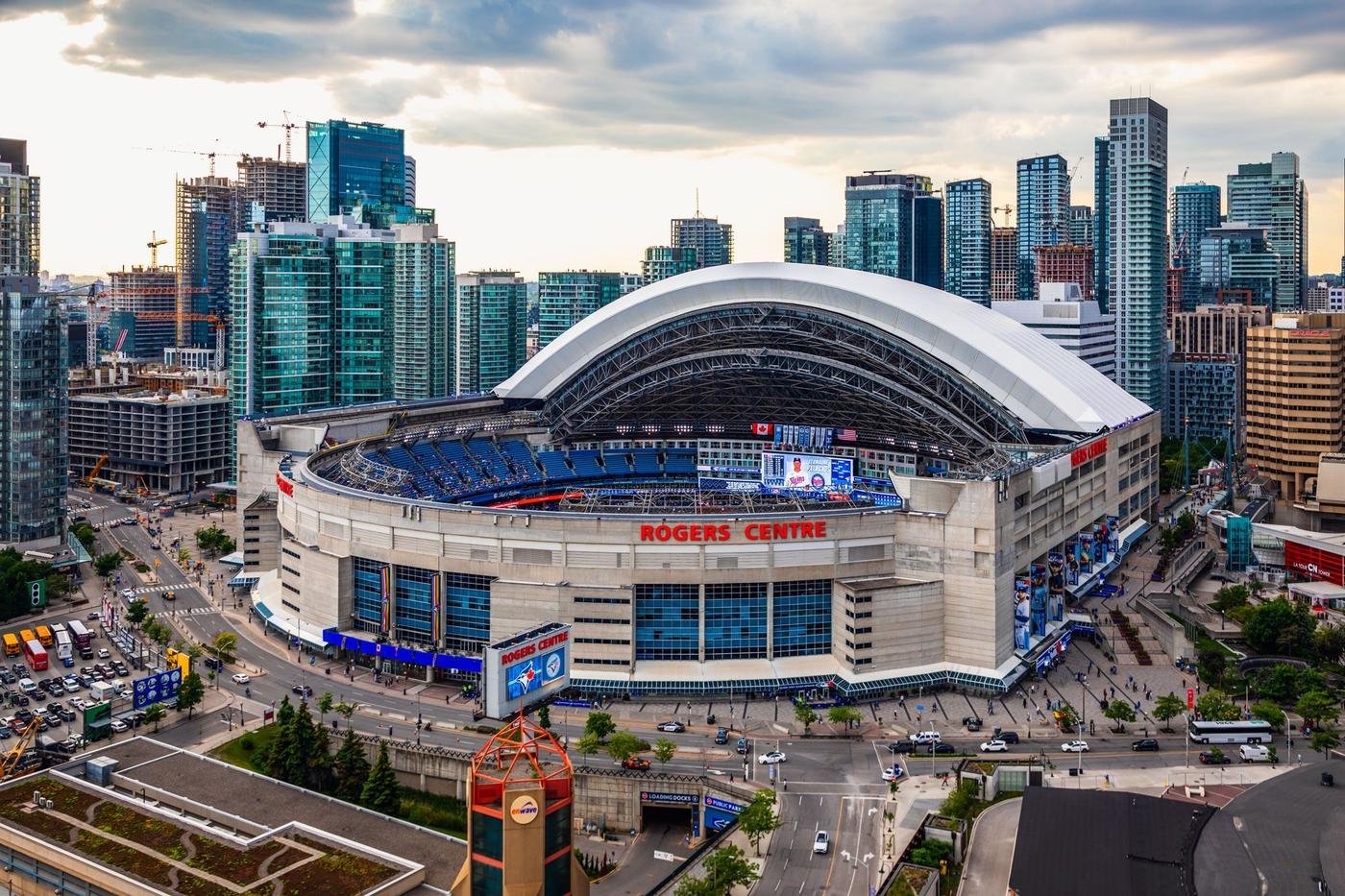 Rogers Centre. Домашний стадион Blue Jays и концертная площадка для всех