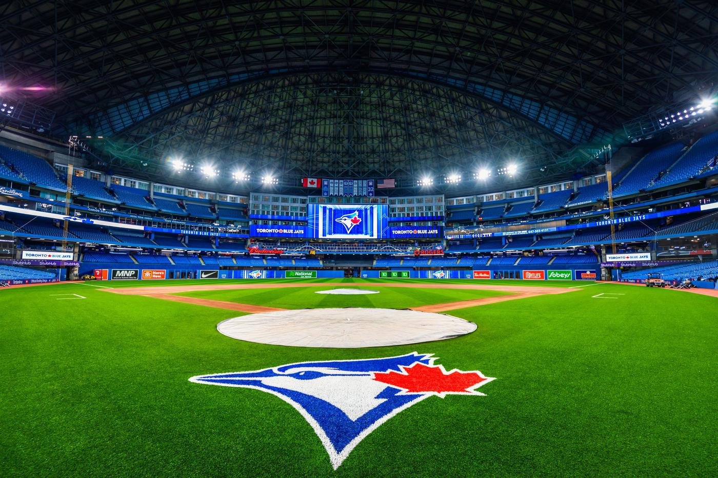 Из недр Rogers Centre