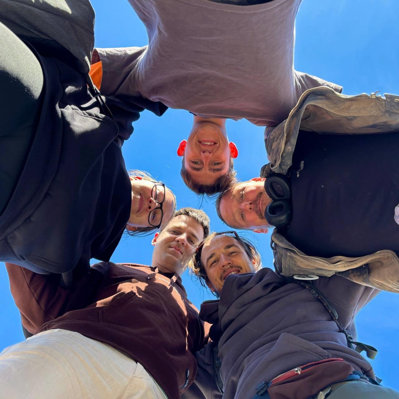 знаете, о чём думает петя в этот момент? а он теперь думает про это фото