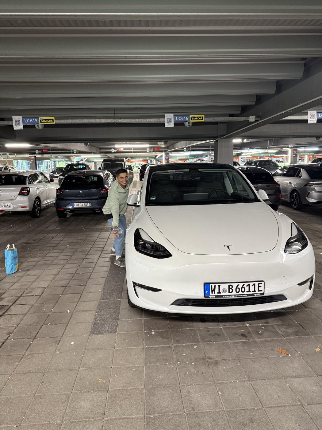 Мое лицо когда мне предстоит покататься на тесле