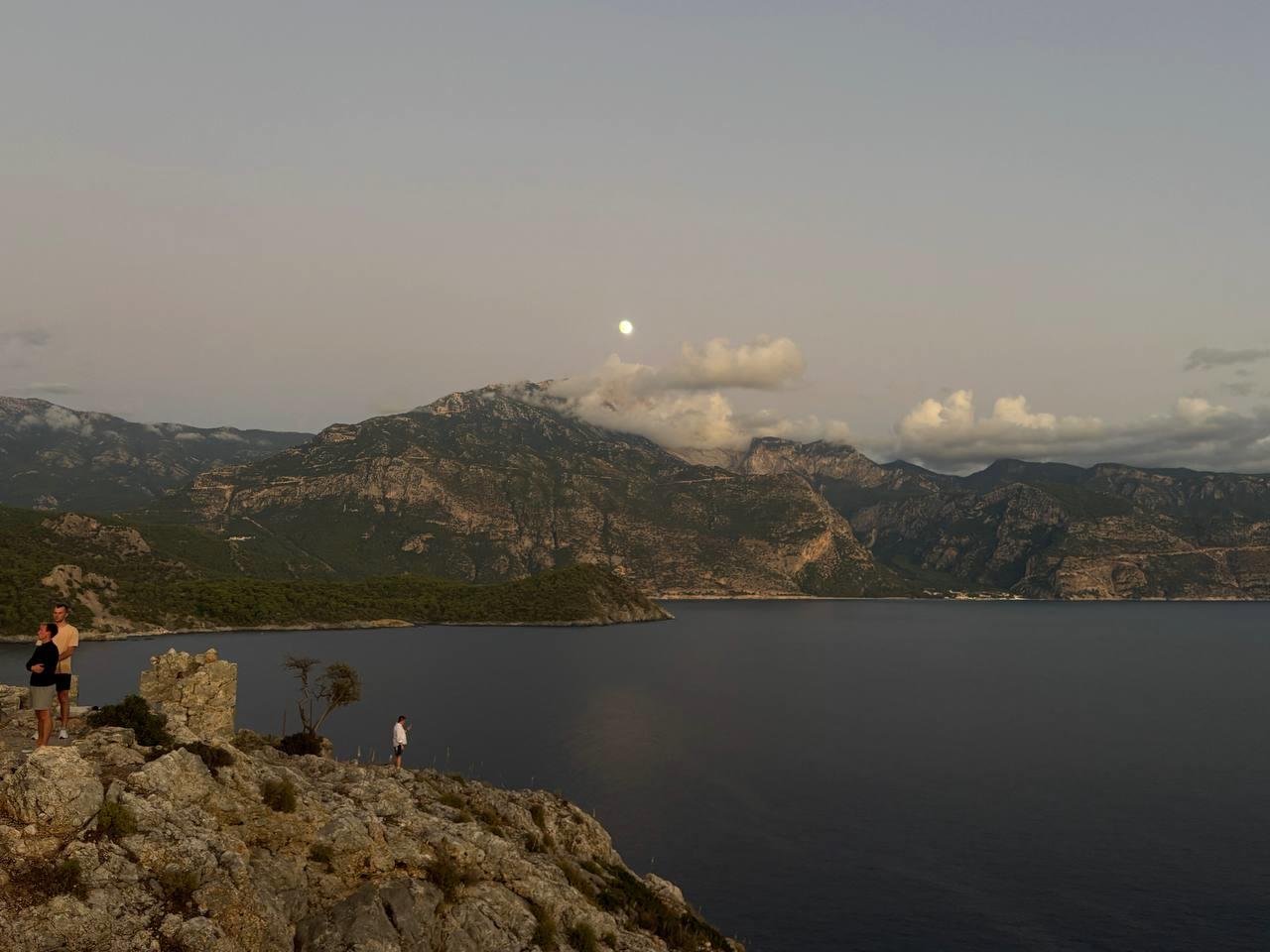 вид с вершины холма