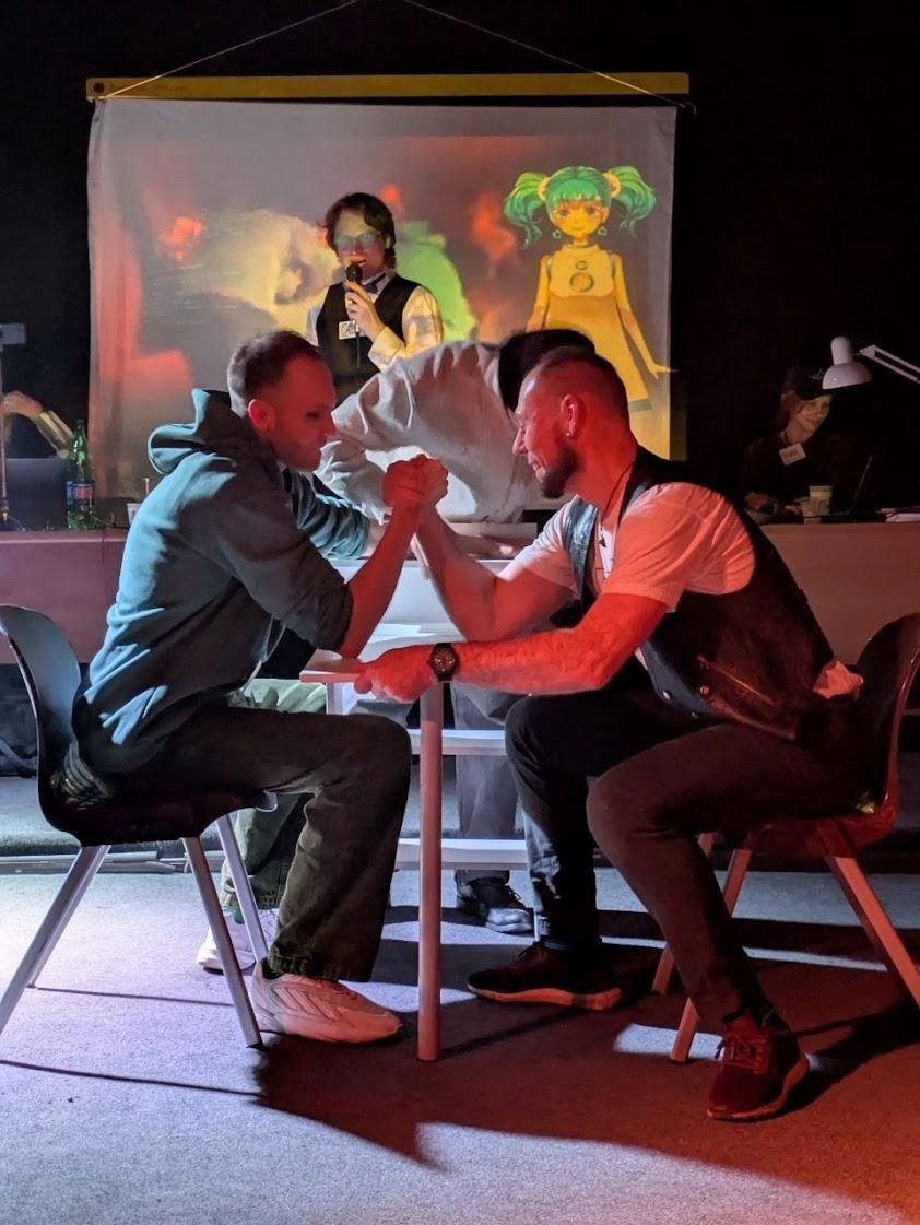 После конкурса танцев победителя решили выбрать так