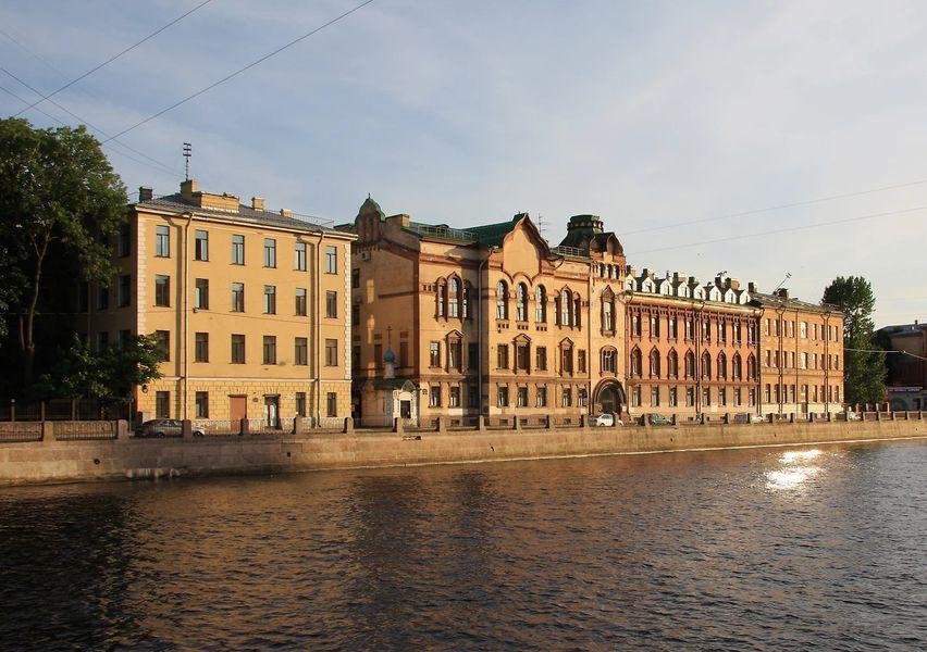 Клиника Пирогова на Фонтанке
