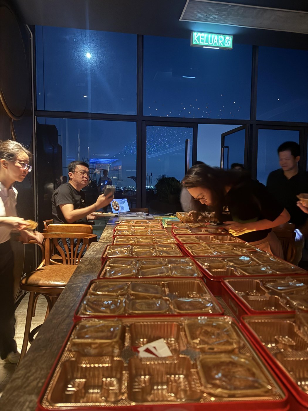 Фестиваль Лунных пряников в NS, от китайских ребят