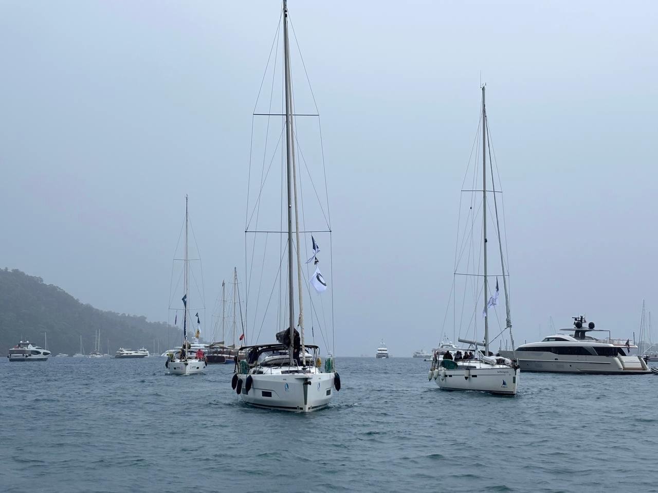 яхты (кродуться)