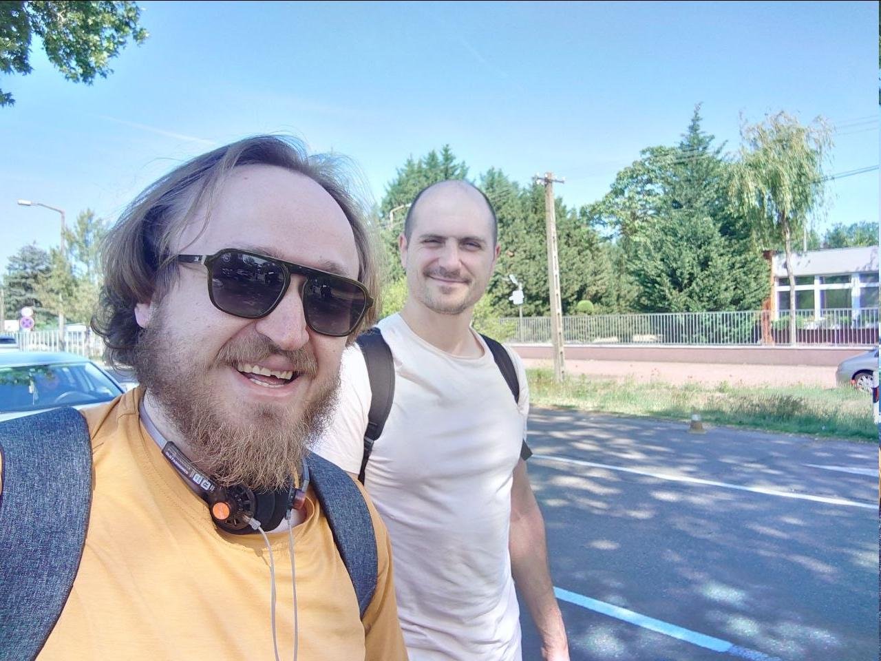 Вот собственно треть от той пары, чувак найдись, тебя по твоему нику что ты написал не нашел, а мне стыдно что не отдал деньгу за такси!